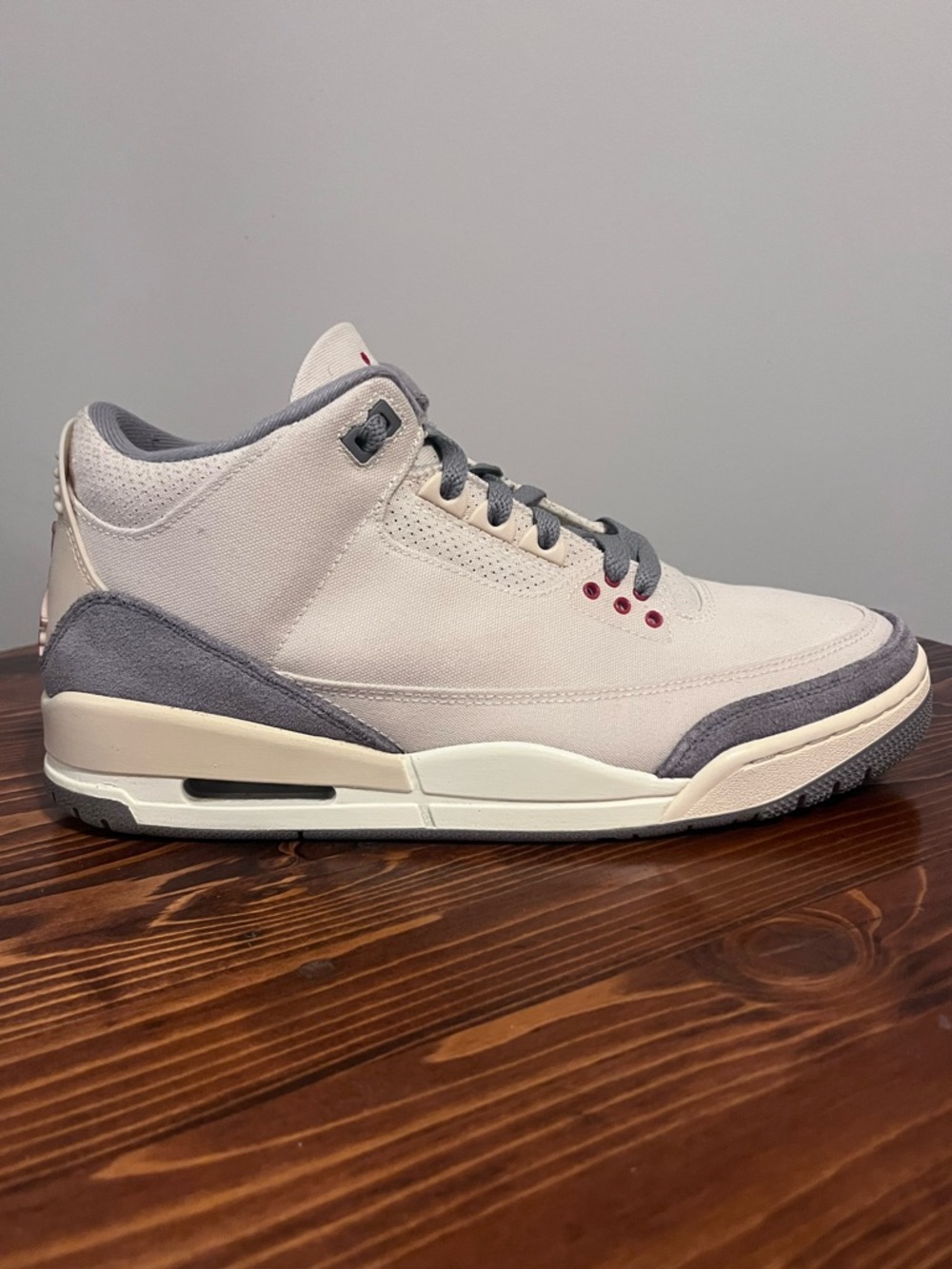 Jordan Men's Light Beige & Gray Low-Top Sneakers